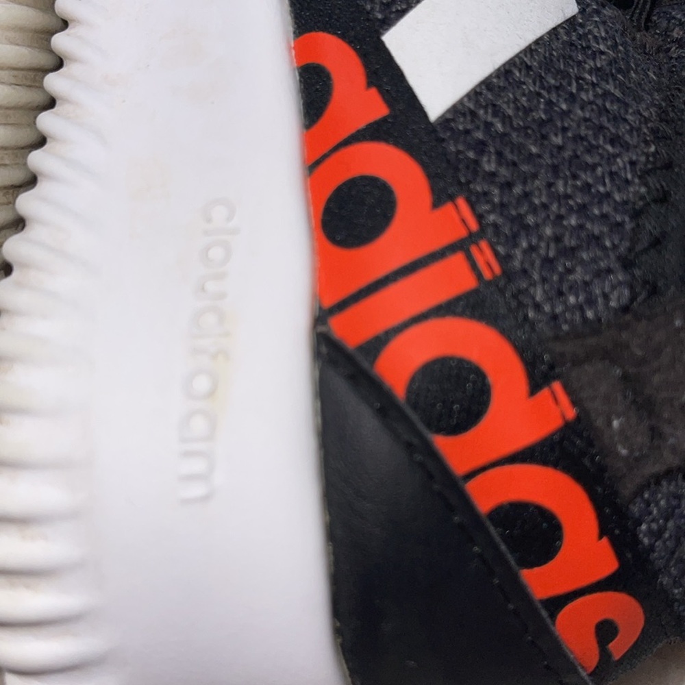 Adidas - Picture 5 of 10